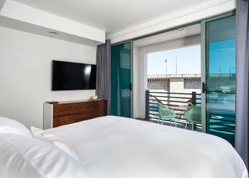 Heat Hotel hotel thumbnail 8