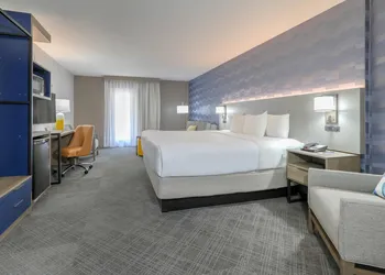 Comfort Inn & Suites At Dollywood Lane hotel thumbnail 5