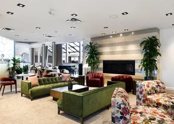 DoubleTree by Hilton Fairfield Hotel & Suites hotel thumbnail 4