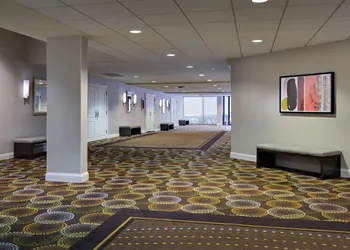 DoubleTree by Hilton Fairfield Hotel & Suites hotel thumbnail 8