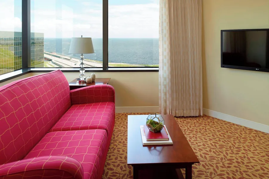 New Orleans Marriott Metairie at Lakeway hotel detail image 6