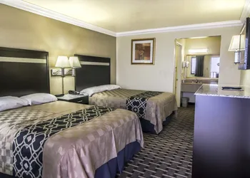 Inn of America - Palm Beach Gardens hotel thumbnail 7