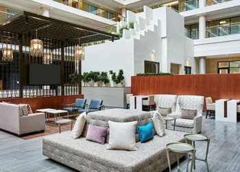 Embassy Suites by Hilton Washington DC Georgetown hotel thumbnail 4