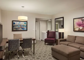Embassy Suites by Hilton Washington DC Georgetown hotel thumbnail 7