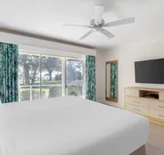 Hilton Vacation Club Charter Club Naples Bay hotel detail image 5