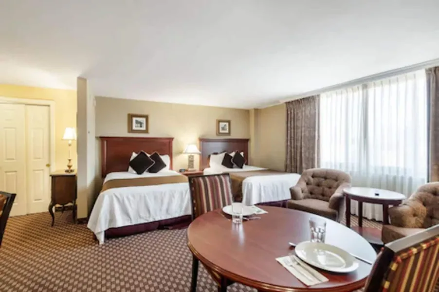 Arlington Court Suites, a Clarion Collection Hotel hotel detail image 6