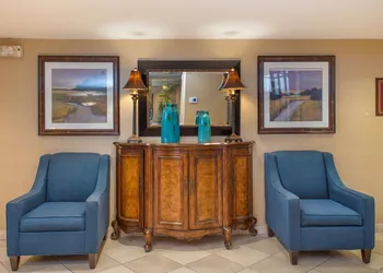 Arlington Court Suites, a Clarion Collection Hotel hotel thumbnail 3