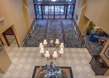 Arlington Court Suites, a Clarion Collection Hotel hotel thumbnail 2