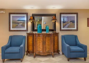 Arlington Court Suites, a Clarion Collection Hotel hotel thumbnail 3
