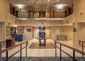 Arlington Court Suites, a Clarion Collection Hotel hotel thumbnail 4
