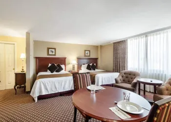 Arlington Court Suites, a Clarion Collection Hotel hotel thumbnail 6