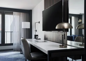 Philadelphia Marriott Old City hotel thumbnail 8