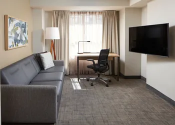 Residence Inn by Marriott Arlington at Rosslyn hotel thumbnail 6