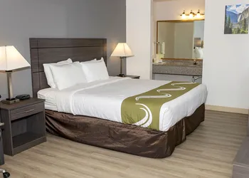 Quality Inn & Suites Crescent City Redwood Coast hotel thumbnail 4