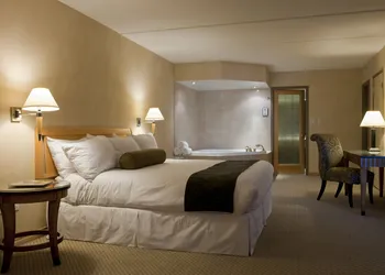 Ramada Plaza by Wyndham Prince George hotel thumbnail 7