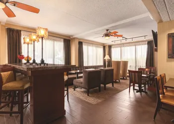 Hampton Inn Des Moines-Airport hotel thumbnail 4