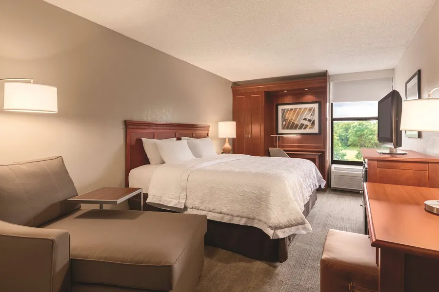 Hampton Inn Des Moines-Airport hotel detail image 6