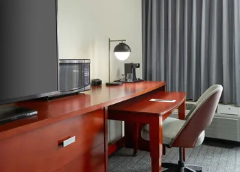 Courtyard by Marriott Charlottesville hotel thumbnail 8