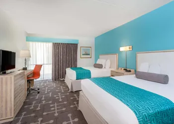 Howard Johnson by Wyndham Mystic hotel thumbnail 8