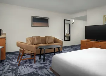 Fairfield Inn & Suites by Marriott Albuquerque Airport hotel thumbnail 5