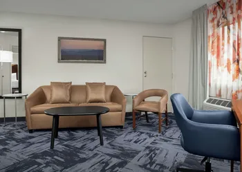 Fairfield Inn & Suites by Marriott Albuquerque Airport hotel thumbnail 7