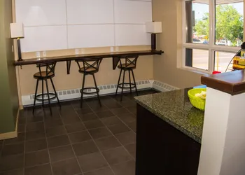 Capital Suites Yellowknife hotel thumbnail 3