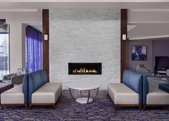 Hilton Garden Inn Calgary Airport hotel thumbnail 2