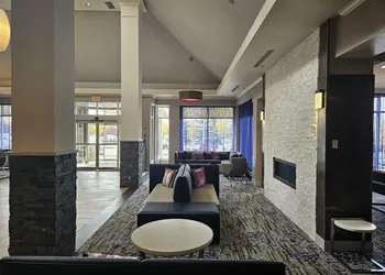 Hilton Garden Inn Calgary Airport hotel thumbnail 4