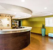 Comfort Suites Fresno River Park hotel detail image 3