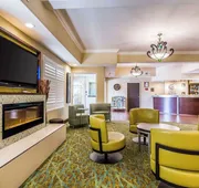 Comfort Suites Fresno River Park hotel detail image 4