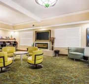 Comfort Suites Fresno River Park hotel detail image 5