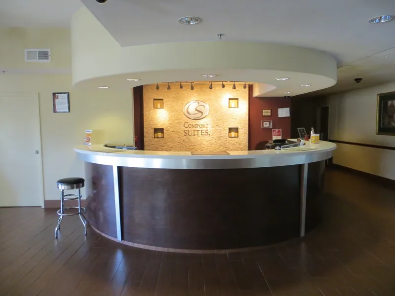 Comfort Suites Fresno River Park hotel detail image 6