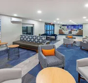 La Quinta Inn & Suites by Wyndham Nashville Airport hotel detail image 4