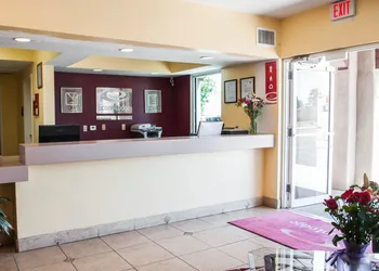 Econo Lodge Albuquerque Old Town hotel thumbnail 2