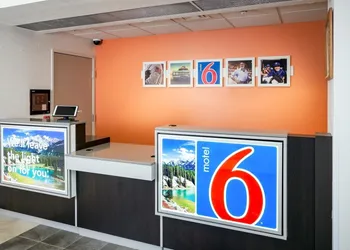 Motel 6 Anchorage, AK - Midtown hotel thumbnail 2