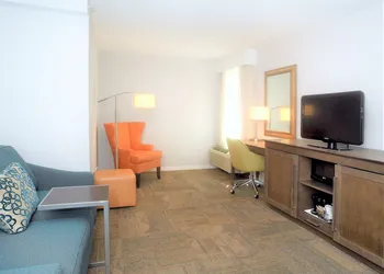 Hampton Inn Alexandria-Old Town/King St. Metro hotel thumbnail 7