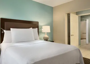 MainStay Suites hotel thumbnail 2