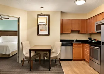 MainStay Suites hotel thumbnail 8