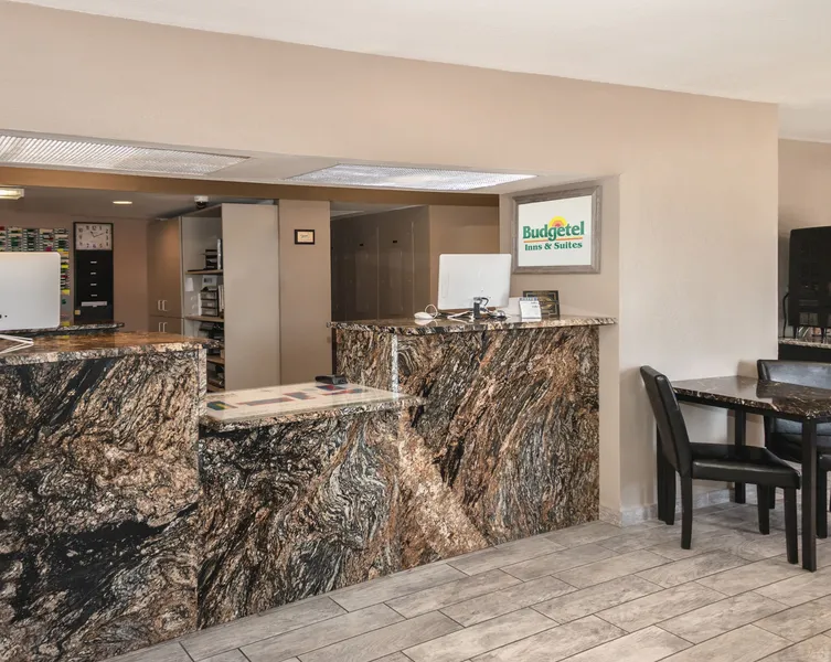 Econo Lodge Inn & Suites Yuma hotel detail image 2