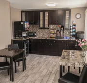 Econo Lodge Inn & Suites Yuma hotel detail image 4