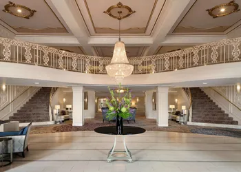 Hilton St. Louis Frontenac hotel thumbnail 8