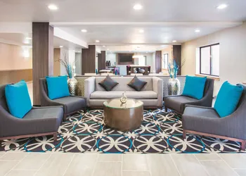 La Quinta Inn & Suites by Wyndham Cincinnati NE - Mason hotel thumbnail 3