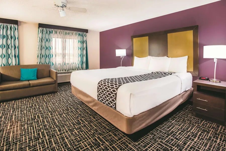 La Quinta Inn & Suites by Wyndham Cincinnati NE - Mason hotel detail image 6