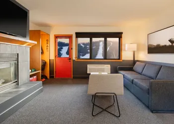 Mountain Modern Jackson Hole hotel thumbnail 8