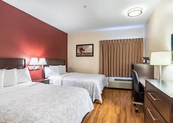 Red Roof Inn PLUS+ Tempe - Phoenix Airport hotel thumbnail 3