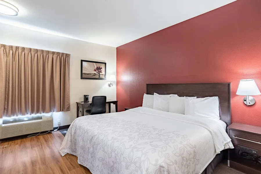 Red Roof Inn PLUS+ Tempe - Phoenix Airport hotel detail image 6