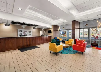 Comfort Inn & Suites Omaha Central hotel thumbnail 2