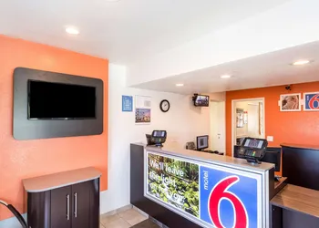 Motel 6 Redding, CA - Central hotel thumbnail 3