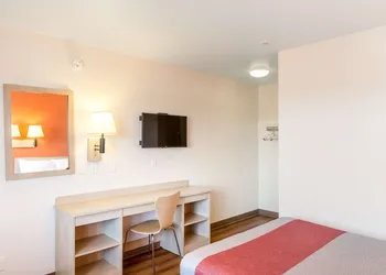 Motel 6 Redding, CA - Central hotel thumbnail 6