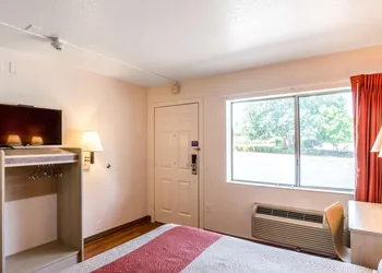 Motel 6 Redding, CA - Central hotel thumbnail 8